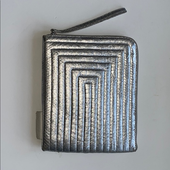 Bags/ iPad case from python design by JZAR - Picture 3 of 9